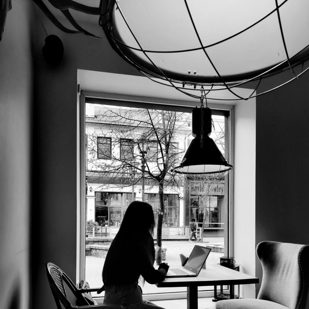 Guía sobre el teletrabajo y sus implicaciones legales 1 pexels photo 31395489